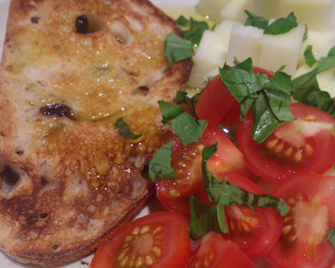 Recipe - Goats Cheese and Tomatoes with Olive Bread