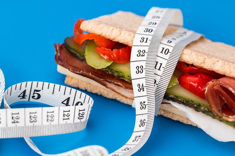 Daily calories for teenage boy